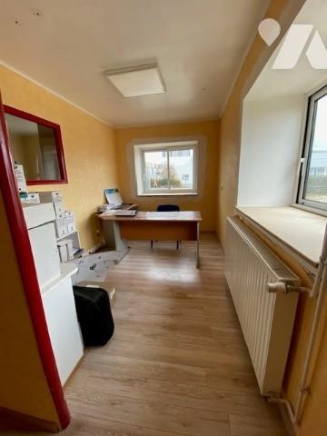 Local à usage professionnel