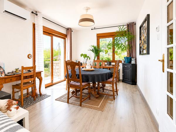 Maison
         7 pièces
        - 173 m² 299 000 € *