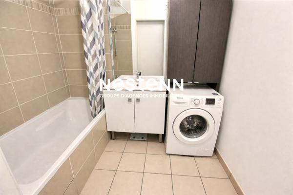 Appartement moderne de 3 pièces à Vénissieux - Centre Ville - Proche transports communs - Proche commerces - Tramway T4 - Bus - Métro