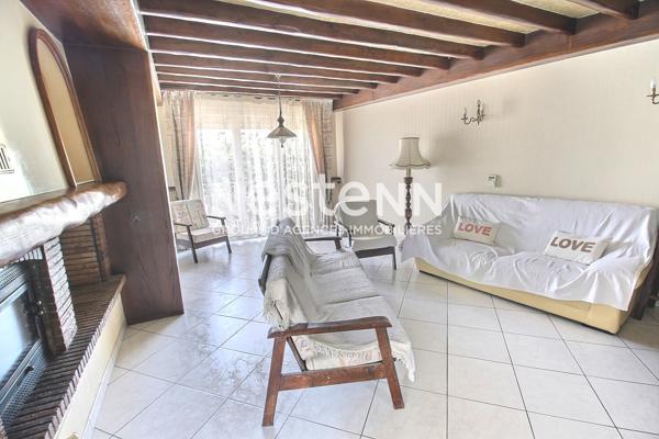 LIMITE ST FONS: # MAISON INDIVIDUELLE# 3 GARAGES# PISCINE OLYMPIQUE#RARE