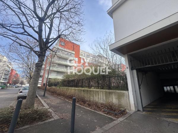 Garage à louer - 34 Allée des Deux Mondes 38100 GRENOBLE