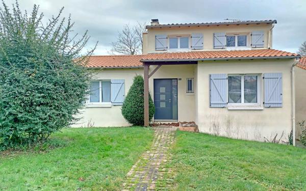 Maison à vendre    7 pièces •  Cholet