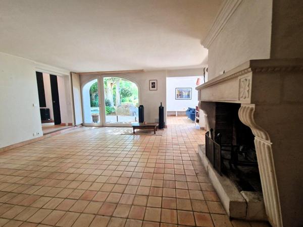 Mas provençal 9 pièces avec jardin proche de Saint Rémy de Provence