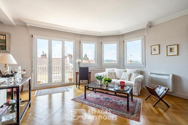 Appartement au dernier étage avec garage et stationnement