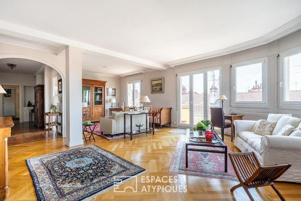 Appartement au dernier étage avec garage et stationnement