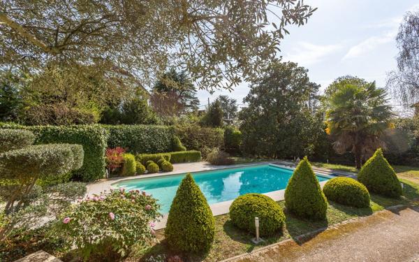 Maison à vendre    7 pièces • 286 m2 Crosne