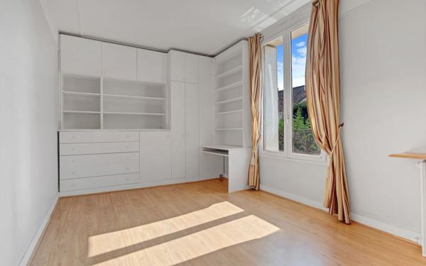 Maison à vendre    7 pièces • 286 m2 Crosne