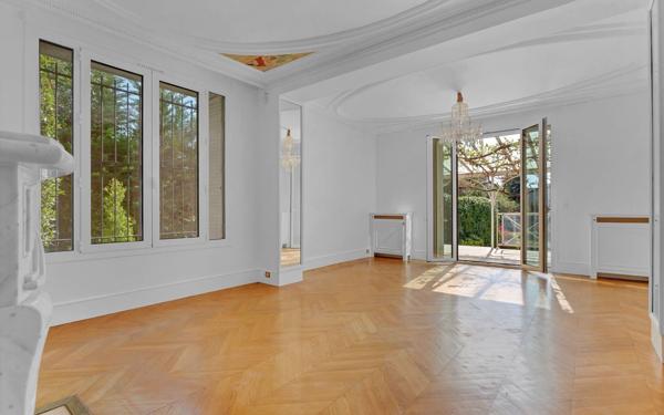 Maison à vendre    7 pièces • 286 m2 Crosne