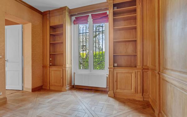 Maison à vendre    7 pièces • 286 m2 Crosne