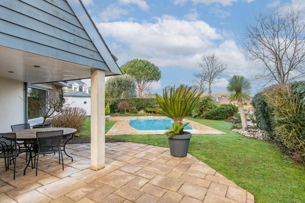 Maison contemporaine d’exception dans un écrin de verdure