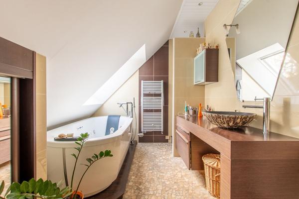 Maison contemporaine d’exception dans un écrin de verdure