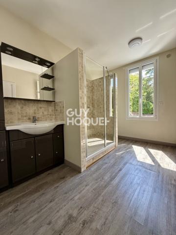 SAINT HONORÉ - MAISON EN TRÈS BON ÉTAT D'ENVIRON 125M² AVEC JARDIN ET DÉPENDANCE