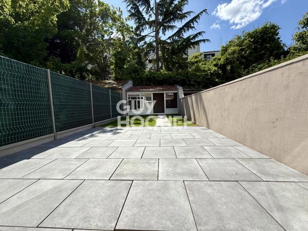 SAINT HONORÉ - MAISON EN TRÈS BON ÉTAT D'ENVIRON 125M² AVEC JARDIN ET DÉPENDANCE