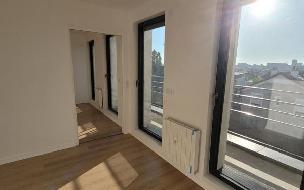 Appartement à louer    2 pièces • 37,23 m2 Issy-les-Moulineaux