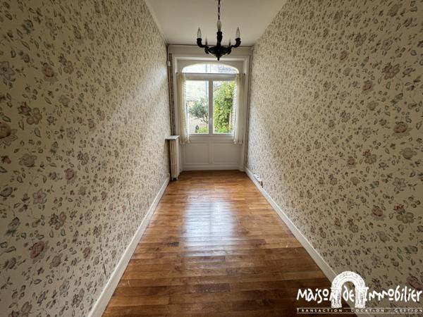 Vente Maison de ville - 6 pièces - Véranda, cour et Garage de plus de 100m² - COGNAC Centre-ville