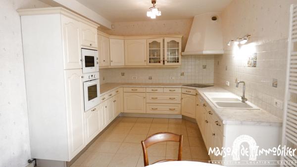 Vente Maison de ville - 6 pièces - Véranda, cour et Garage de plus de 100m² - COGNAC Centre-ville