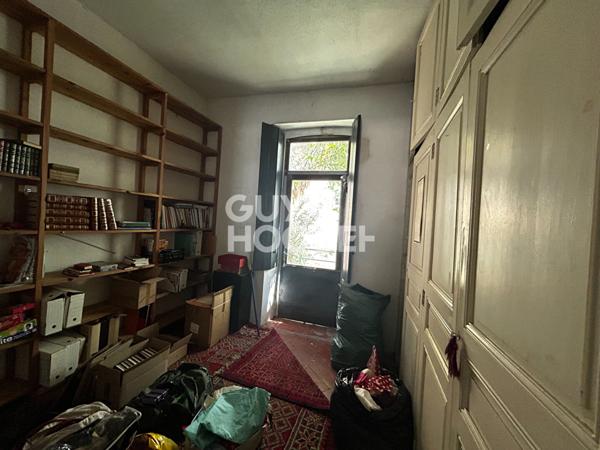 Maison à vendre à Perpignan - Quartier Arago - grand garage - jardin