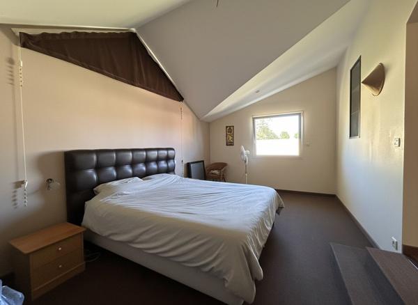 Maison Saint Medard En Jalles 6 pièce(s) 205.30 m2