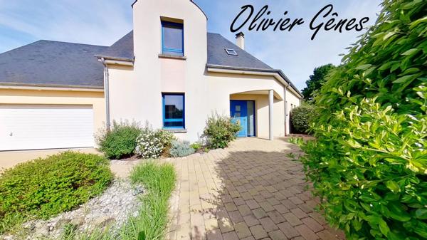 La Milesse (72650) Maison - 7 pièces - 155 m² - 5 chambres - Garage et jardin - La Milesse