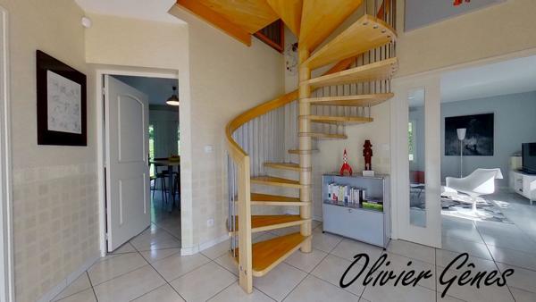 La Milesse (72650) Maison - 7 pièces - 155 m² - 5 chambres - Garage et jardin - La Milesse