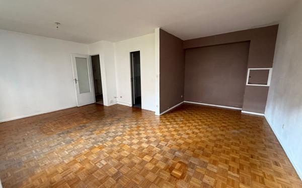 Appartement à vendre    2 pièces • 42 m2 Lyon 7