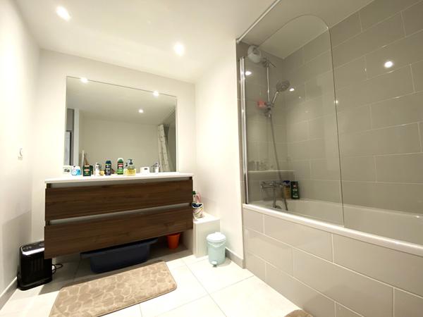 Appartement à vendre à Vannes 5 pièces ascenseur terrasse parking garage cave