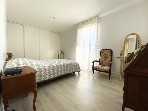 Appartement à vendre à Vannes 5 pièces ascenseur terrasse parking garage cave