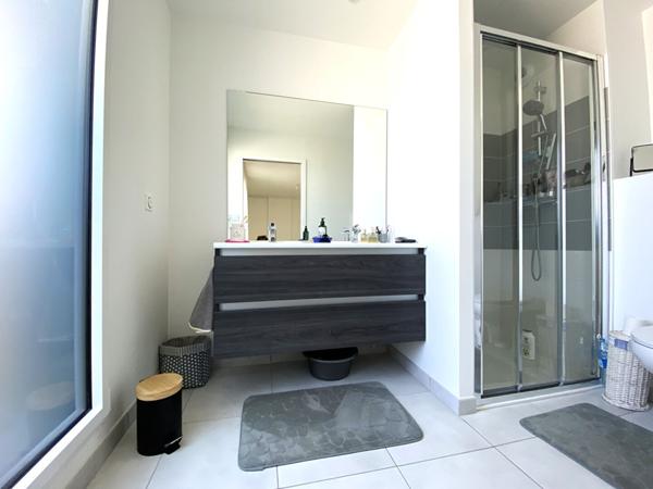 Appartement à vendre à Vannes 5 pièces ascenseur terrasse parking garage cave