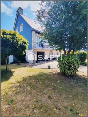 Maison familiale lumineuse sur 2 niveaux , avec 5 chambres et possibilité investissement locatif avec T1 au rdc sur terrain plus de 1000m2 avec dépendances et garages