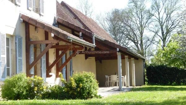 Vente Château 10 pièces 252 m2 à Savigny-en-Revermont