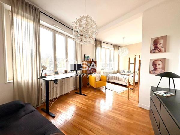 Superbe maison de ville au charme atypique type loft 190m2 5 chambres garage double piscine