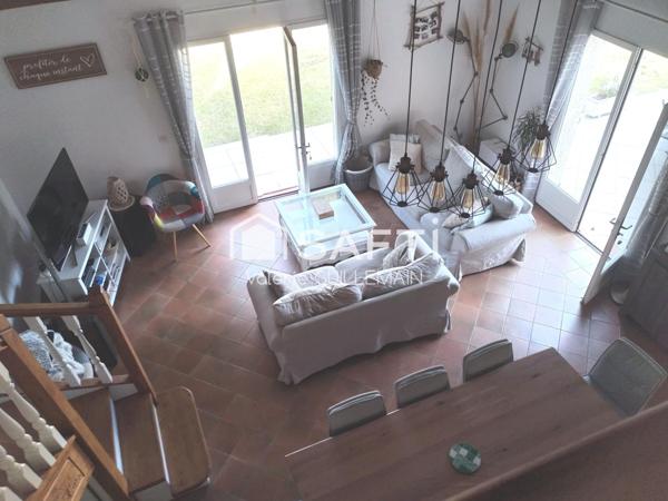 Maison T5 de 1989 de 150m² sur 755m² de terrain avec piscine garage