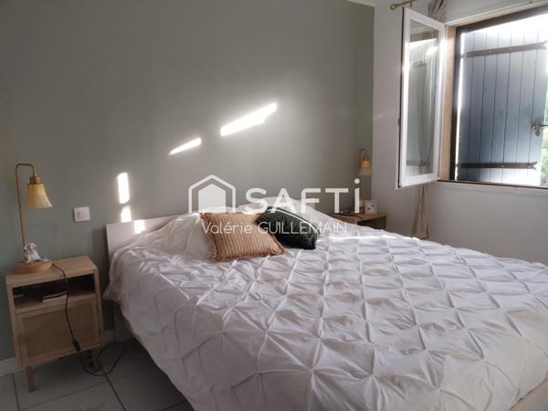 Maison T5 de 1989 de 150m² sur 755m² de terrain avec piscine garage