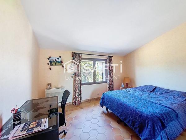 Propriété d’exception avec vue sur le Mont Vinaigre – Prestations haut de gamme, espace, sécurité et autonomie énergétique.