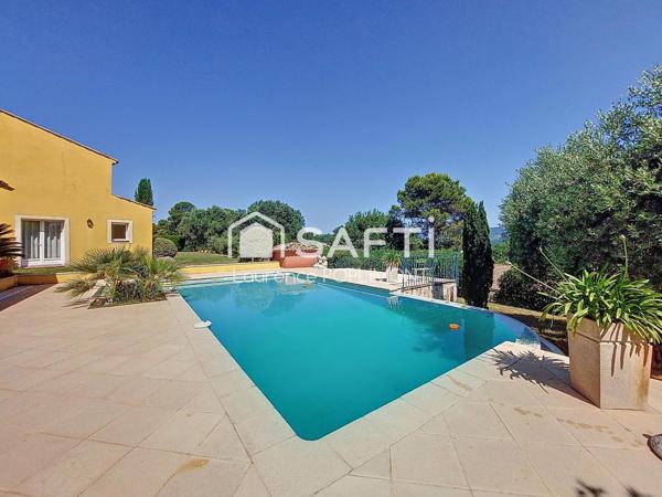 Propriété d’exception avec vue sur le Mont Vinaigre – Prestations haut de gamme, espace, sécurité et autonomie énergétique.