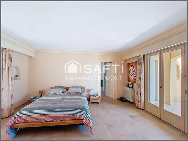 Propriété d’exception avec vue sur le Mont Vinaigre – Prestations haut de gamme, espace, sécurité et autonomie énergétique.