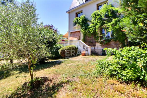 Maison familiale 8 pièces à vendre à Saint Leu La Forêt - Secteur Les Coteaux