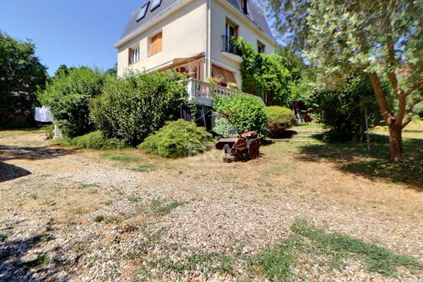 Maison familiale 8 pièces à vendre à Saint Leu La Forêt - Secteur Les Coteaux