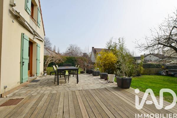 Maison à vendre 8 pièces 165,47 m² Saint-Gratien