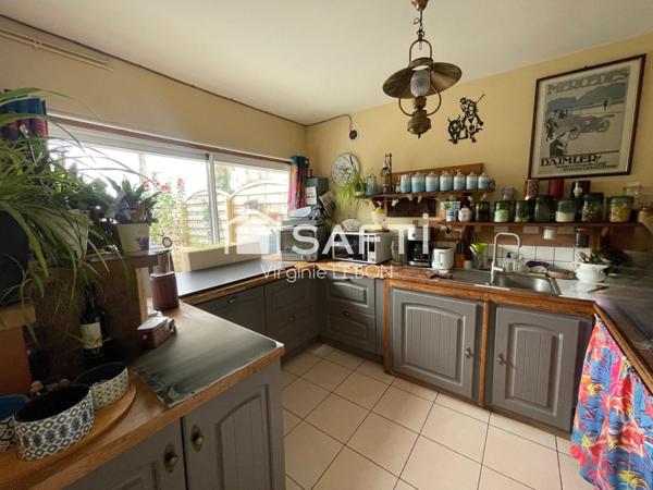 Maison avec beaucoup de potentiel  , proche commerces, plages , écoles