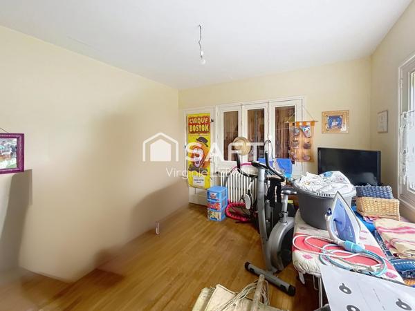 Maison avec beaucoup de potentiel  , proche commerces, plages , écoles