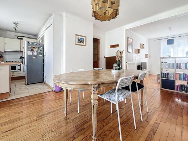 A VENDRE - RIVE DROITE - T4 - 66 M2 - 2 CHAMBRES - BALCON - PARKING