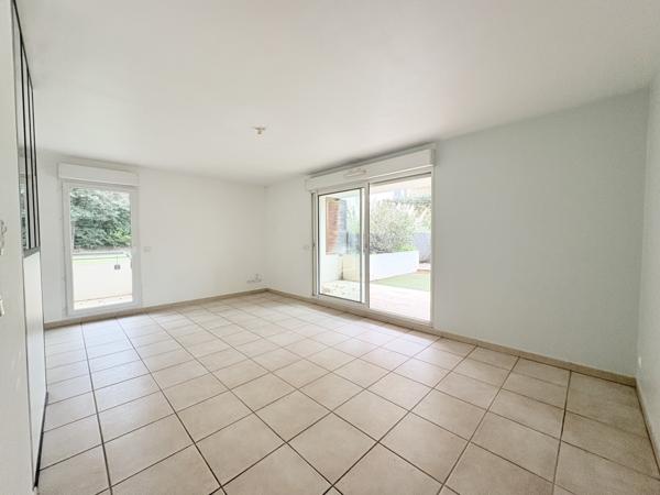 Marseille (13008) APPARTEMENT 3 PIECES EN REZ-DE-JARDIN 8EME VIELLE CHAPELLE/ SOUS COMPROMIS