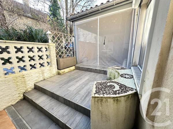 Maison à vendre  5 pièces - 155,36 m 2   LAGOR  - 64