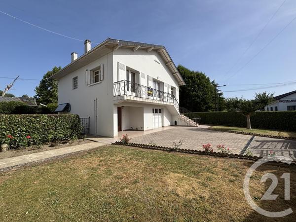 Maison à vendre  5 pièces - 155,36 m 2   LAGOR  - 64