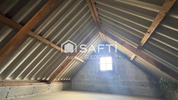 Maison en pierre proche mer