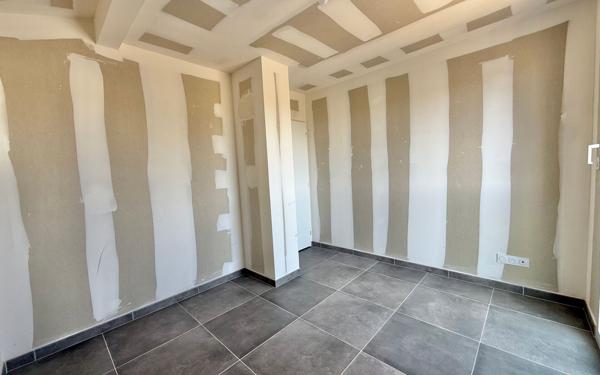 Maison à vendre    7 pièces •  Saint-Médard-en-Jalles