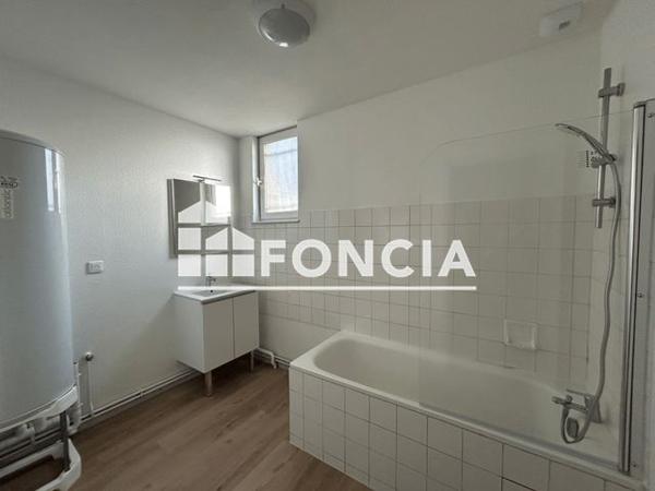 Location Appartement 3 pièces 77 m² - 3 IMPASSE FALCONNET Roanne 42300