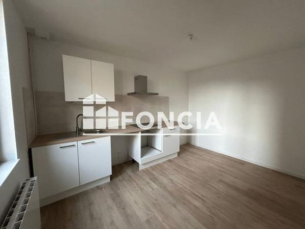 Location Appartement 3 pièces 77 m² - 3 IMPASSE FALCONNET Roanne 42300