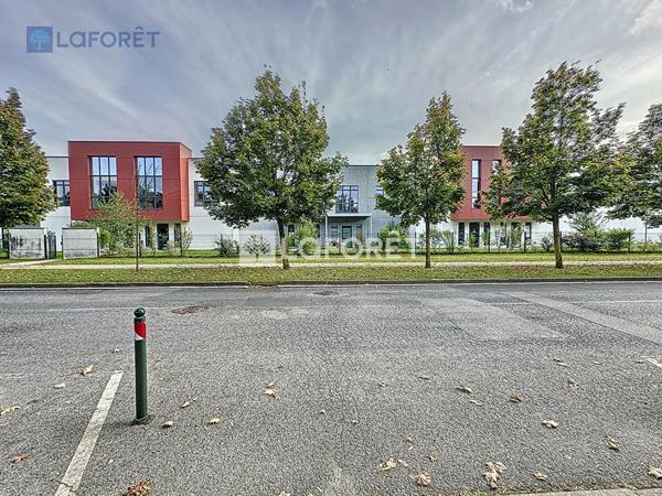 Location bureau près de Bailly-Romainvilliers - 23 m² - 307 € / mois